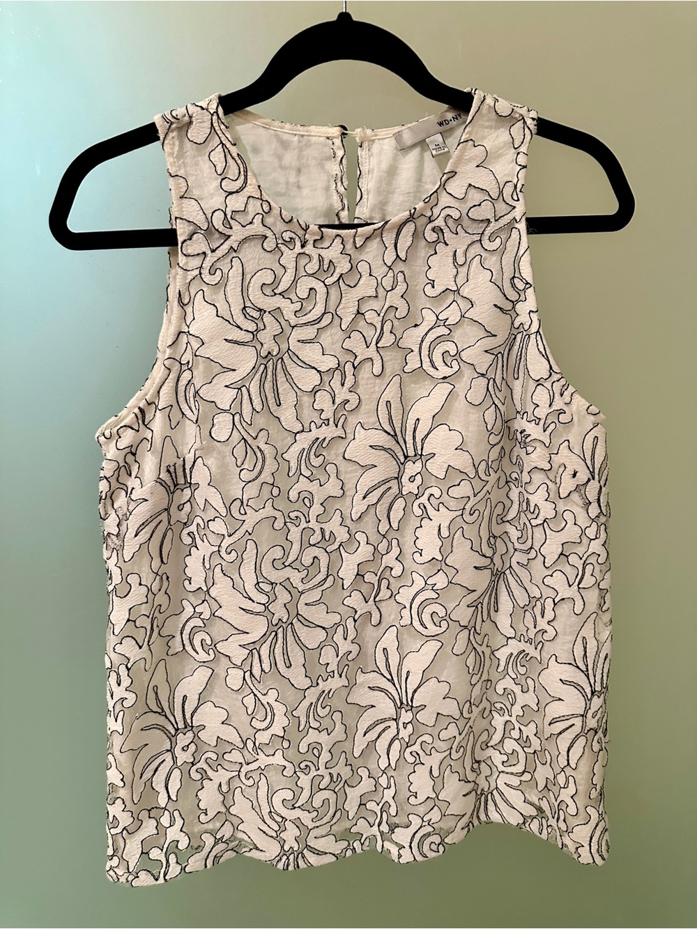 WD.NY White Sleeveless Floral Outline Camisole